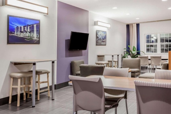 Microtel Inn & Suites by Wyndham Sault Ste. Marie image 28