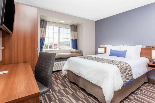 Microtel Inn & Suites by Wyndham Sault Ste. Marie image 6